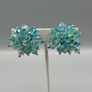 Elegant Vintage Pale Blue Crystal Cluster Earrings JP265
